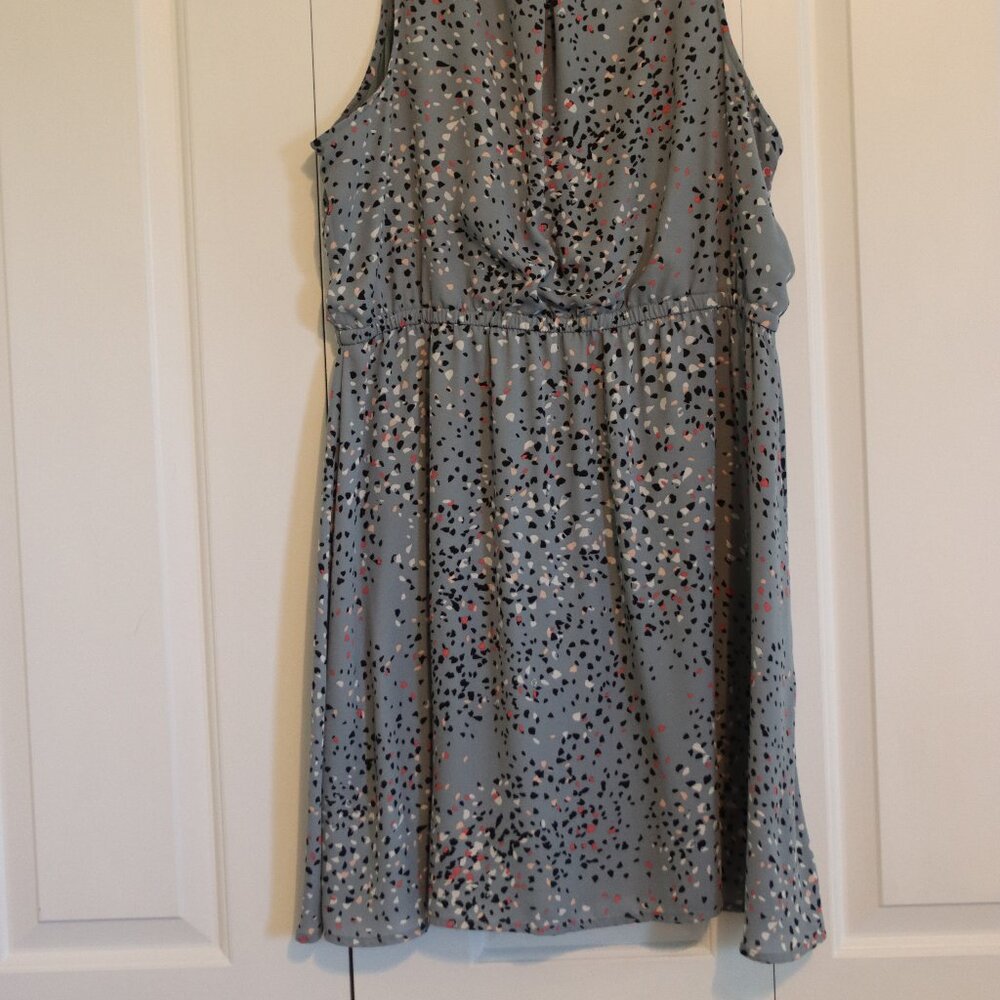 Maurices XL Sleeveless Elastic Waist Colorful Flowy Lined Dress Abstract design - Picture 12 of 16